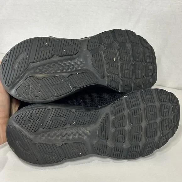 Under Armour Charged Escape 4 Black Black Mens Size 11.5 4E Running Shoe Sneaker - Picture 6 of 8